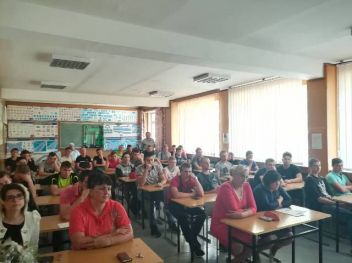IMG-3734805738236c07b8de9307b30ce5ac-V